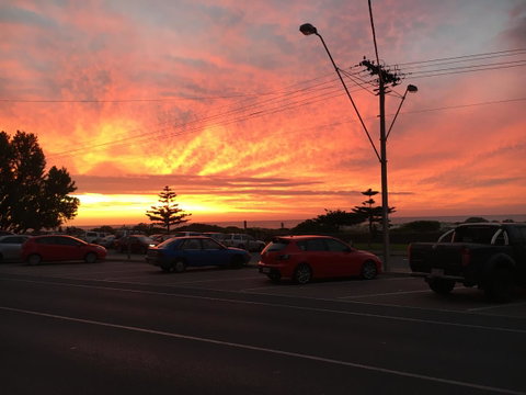 Adelaide - Semaphore Beach Front - Perths Hotel 4