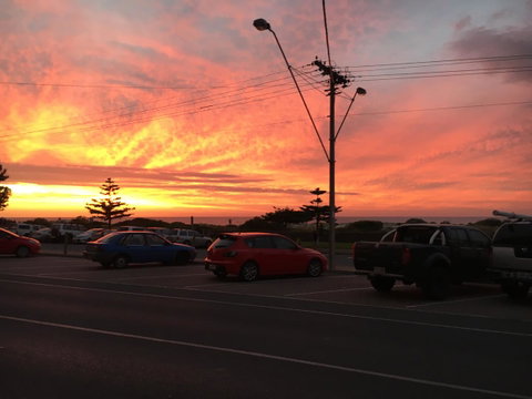 Adelaide - Semaphore Beach Front - Perths Hotel 5