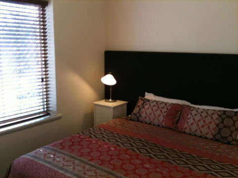 Adelaide - Semaphore Beach Front - Perths Hotel 13