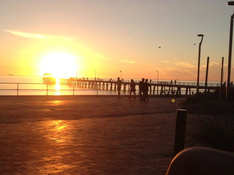 Adelaide - Semaphore Beach Front - Perths Hotel 6