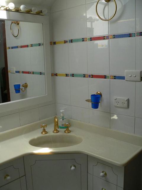 Brighton Beach House - Perths Hotel 9