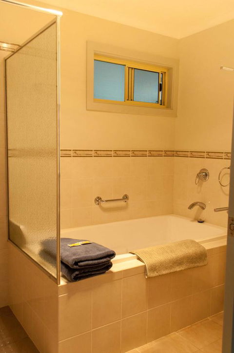 Admirals Inn - Perths Hotel 10