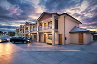 Book Renmark Accommodation Vacations Perths Hotel Perths Hotel