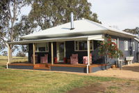 Book Tungkillo Accommodation Vacations Perths Hotel Perths Hotel
