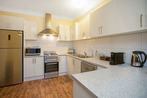 Hahndorf House B&B - Perths Hotel 29