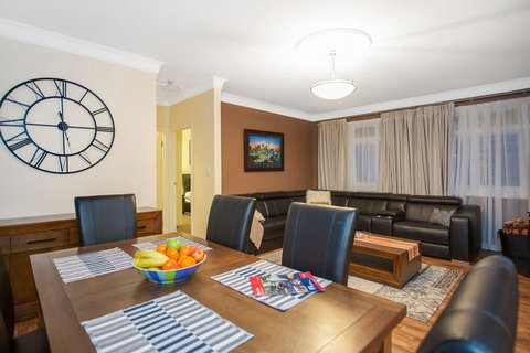 Hahndorf House B&B - Perths Hotel 25