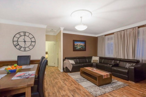 Hahndorf House B&B - Perths Hotel 1