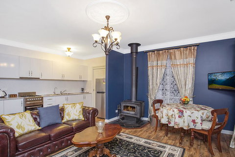 Hahndorf House B&B - Perths Hotel 6