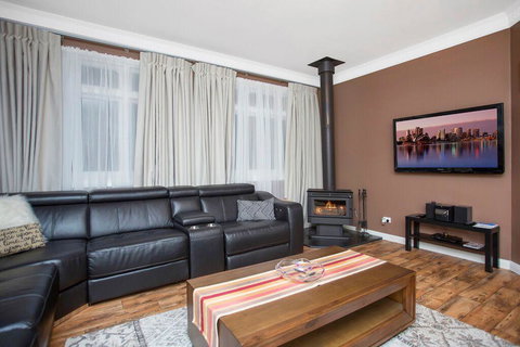 Hahndorf House B&B - Perths Hotel 28