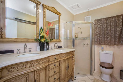 Hahndorf House B&B - Perths Hotel 21