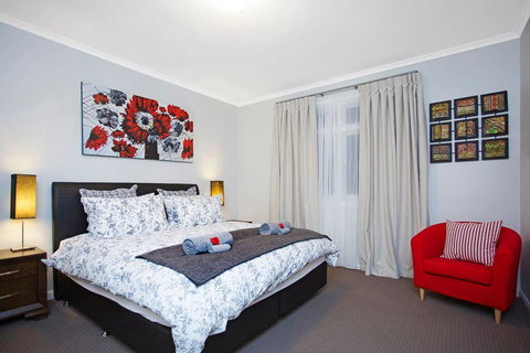 Hahndorf House B&B - Perths Hotel 24