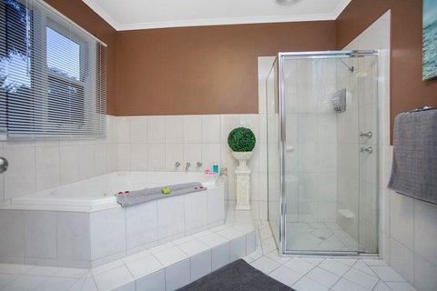 Hahndorf House B&B - Perths Hotel 26