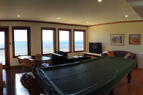 Kingsview Belair, Apartment Grand Views Of Adelaide - Perths Hotel 3