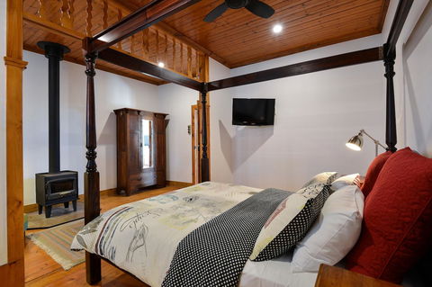 Trafalgar Premium Vintage Suites - Perths Hotel 22