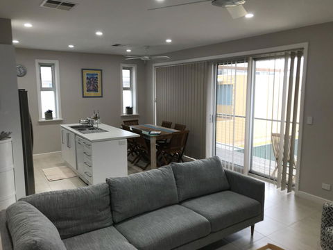 Elandra Holiday Home - Perths Hotel 5