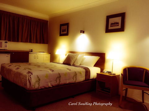 Ten Dollar Town Motel - Perths Hotel 4