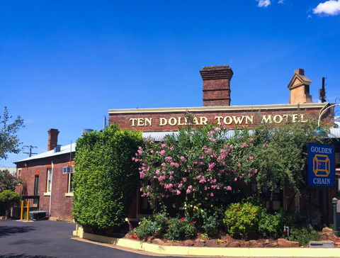 Ten Dollar Town Motel - Perths Hotel 24