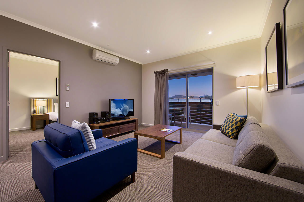 Whyalla Norrie SA Perths Hotel