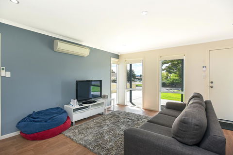 'Hope House' - Encounter Bay - Perths Hotel 9