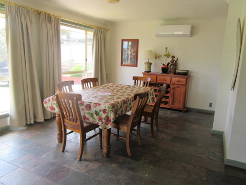 Maslin Beach House - Perths Hotel 2