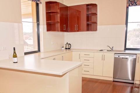 Whyalla Playford Apartments - Perths Hotel 5