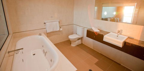 Port Lincoln Hotel - Perths Hotel 7