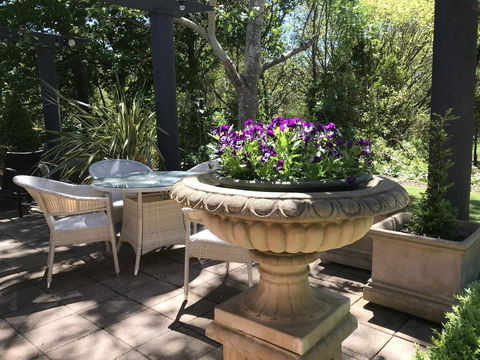 Adelaide Hills Retreats - Perths Hotel 4