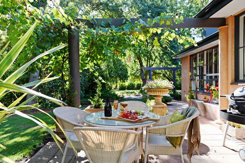 Adelaide Hills Retreats - Perths Hotel 33