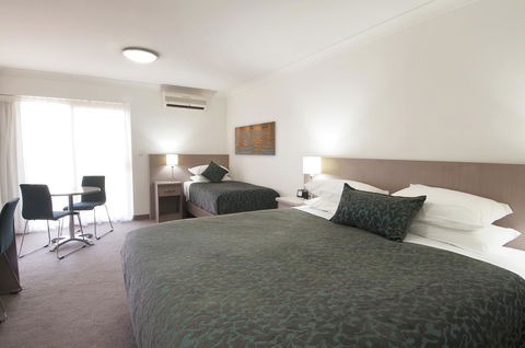 Loxton Community Hotel Motel - Perths Hotel 8