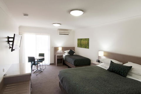 Loxton Community Hotel Motel - Perths Hotel 12