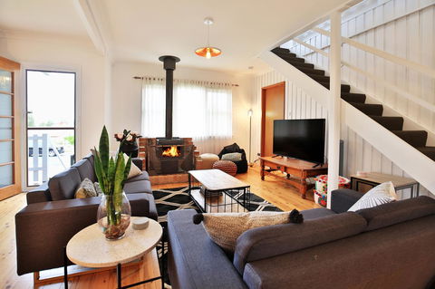 Hudson Bay @ Basin View-Pet Friendly-15 Mins To Hyams Beach - Perths Hotel 0