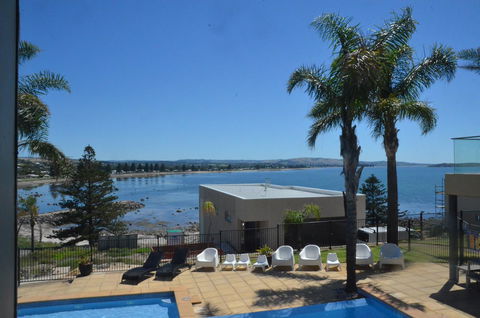 The Bluff Resort Apartments - Perths Hotel 13