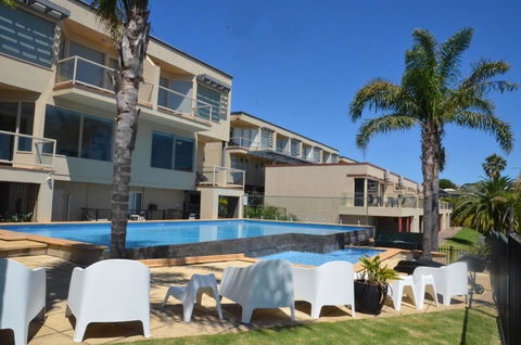 The Bluff Resort Apartments - Perths Hotel 0