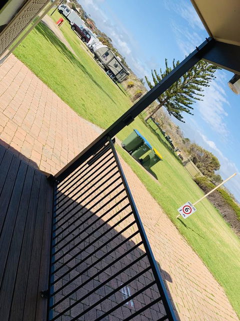 Moana Beach Tourist Park - Perths Hotel 14