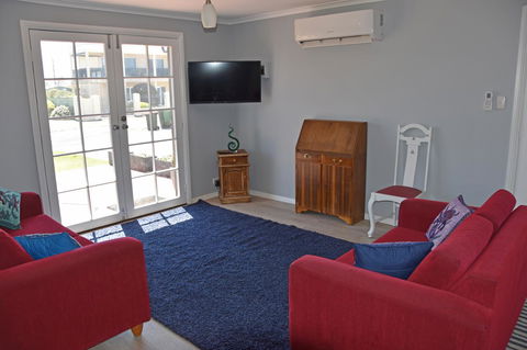 Beach Life Retreat - Perths Hotel 3