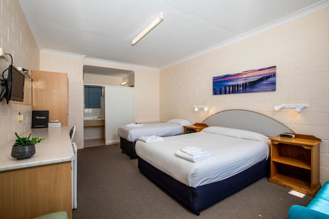 Blue Seas Motel - Perths Hotel 3