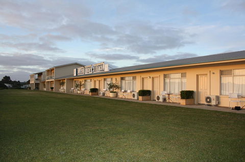 Lakeview Motel And Apartments - Perths Hotel 17