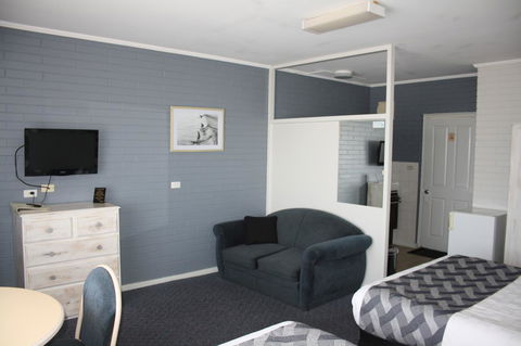 Lakeview Motel And Apartments - Perths Hotel 14