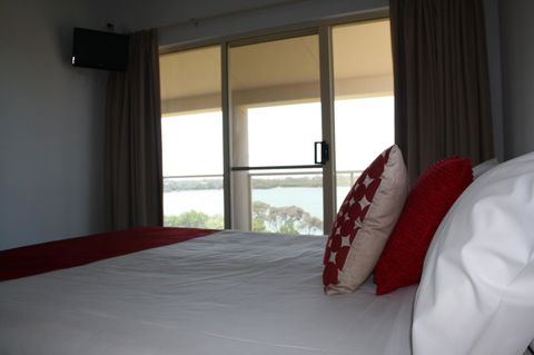 Lakeview Motel And Apartments - Perths Hotel 4