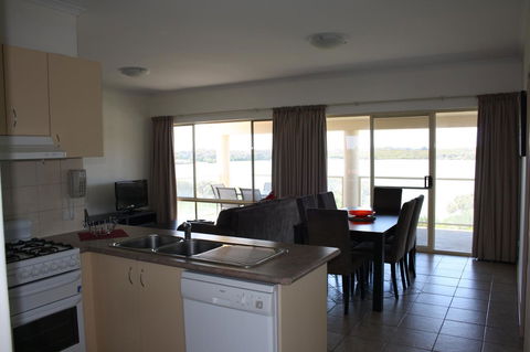 Lakeview Motel And Apartments - Perths Hotel 5