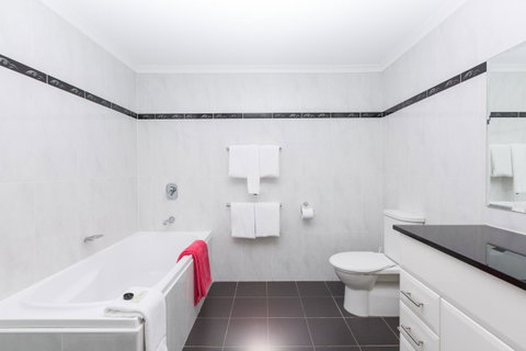 Ramada Resort By Wyndham Shoal Bay - Perths Hotel 33