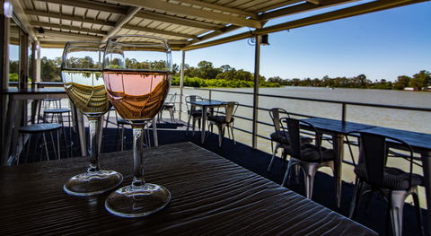 Murray River Queen - Perths Hotel 15