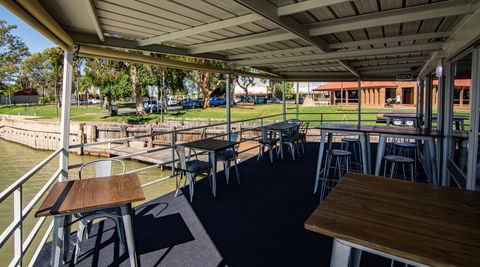 Murray River Queen - Perths Hotel 26