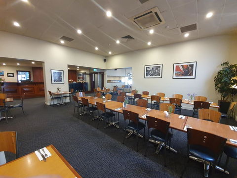 Pier Hotel Port Lincoln - Perths Hotel 9