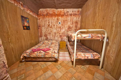 Radeka Downunder Underground Motel - Perths Hotel 2