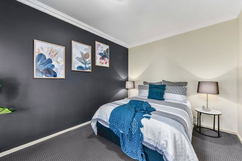 Accommodation On Lansell 2 - Perths Hotel 3