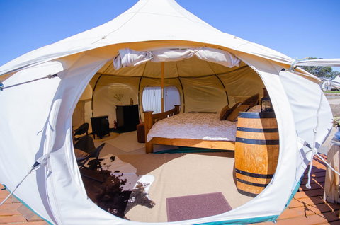Bukirk Glamping & Fancy Coops - Perths Hotel 10