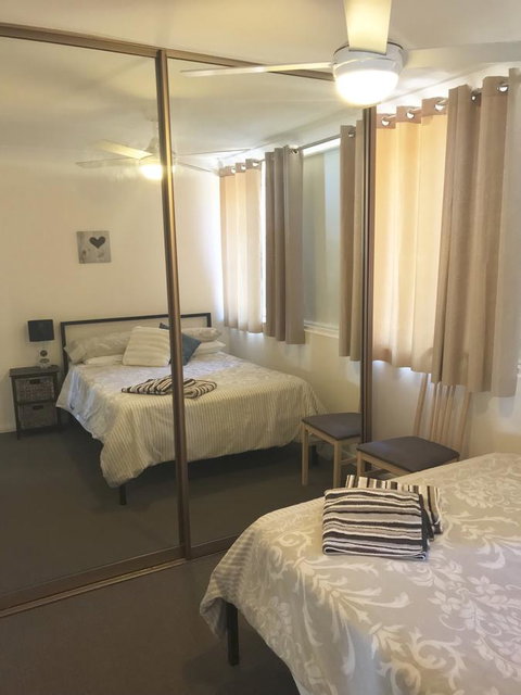 Lakeside - Perths Hotel 7