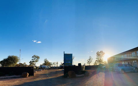 Opal Inn Hotel, Motel, Caravan Park - Perths Hotel 43