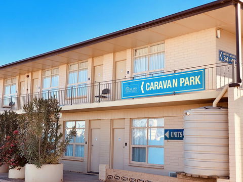 Opal Inn Hotel, Motel, Caravan Park - Perths Hotel 34